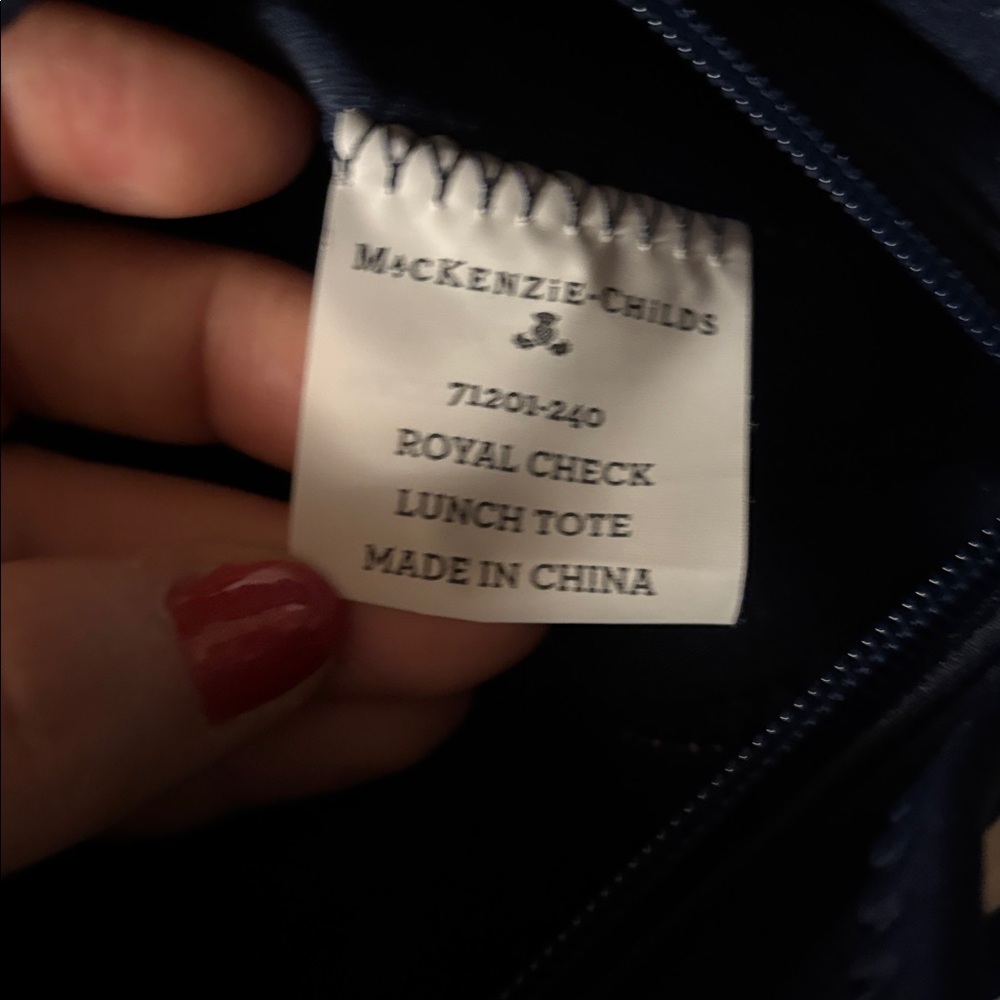Mackenzie child’s royal check lunch tote - Blue & White - Picture 6 of 7